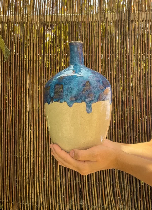 Si apoyas la cerámica y el trabajo artesanal este jarrón hecho a mano es el mejor regalo